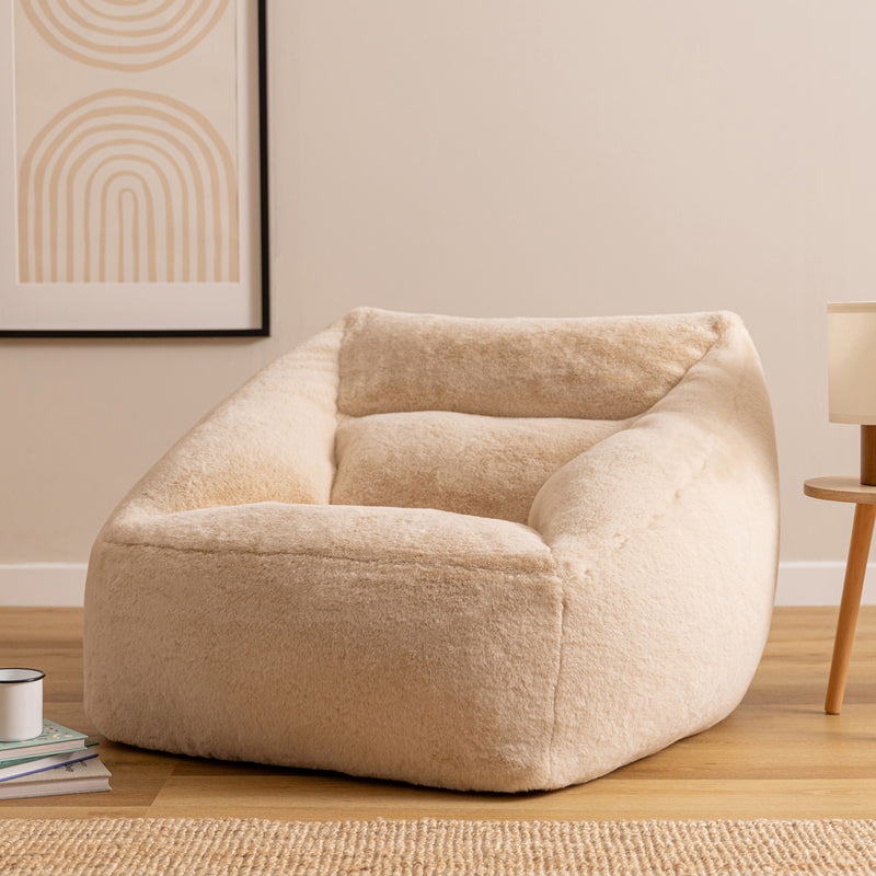 Pouf fauteuil Natalia en fausse fourrure, naturel