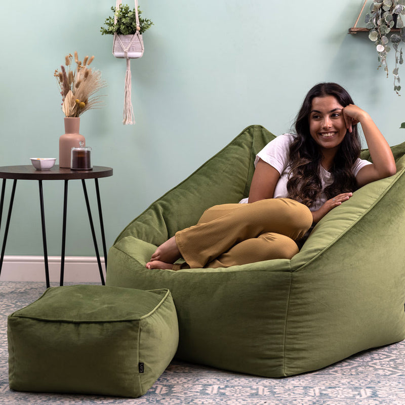 Pouffe carré Amara en velours – vert sauge