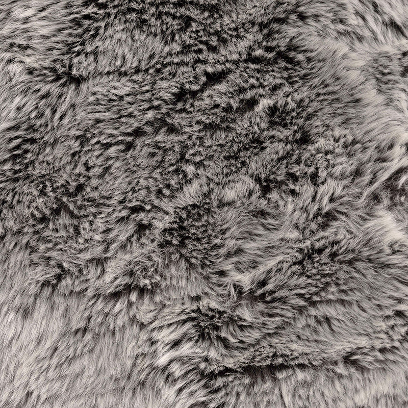 Fauteuil en fausse fourrure, gris loup de l'Arctique