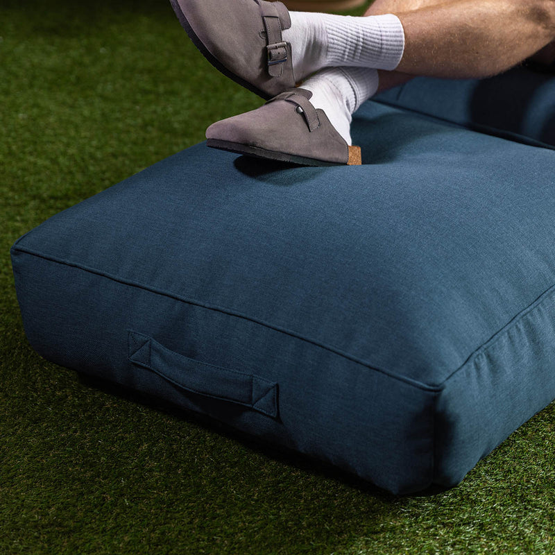 Pouf Solus en oléfine, bleu denim 